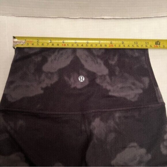 Lululemon Align™ Super High-Rise Pant 31" Tall. EUC - Picture 2 of 10